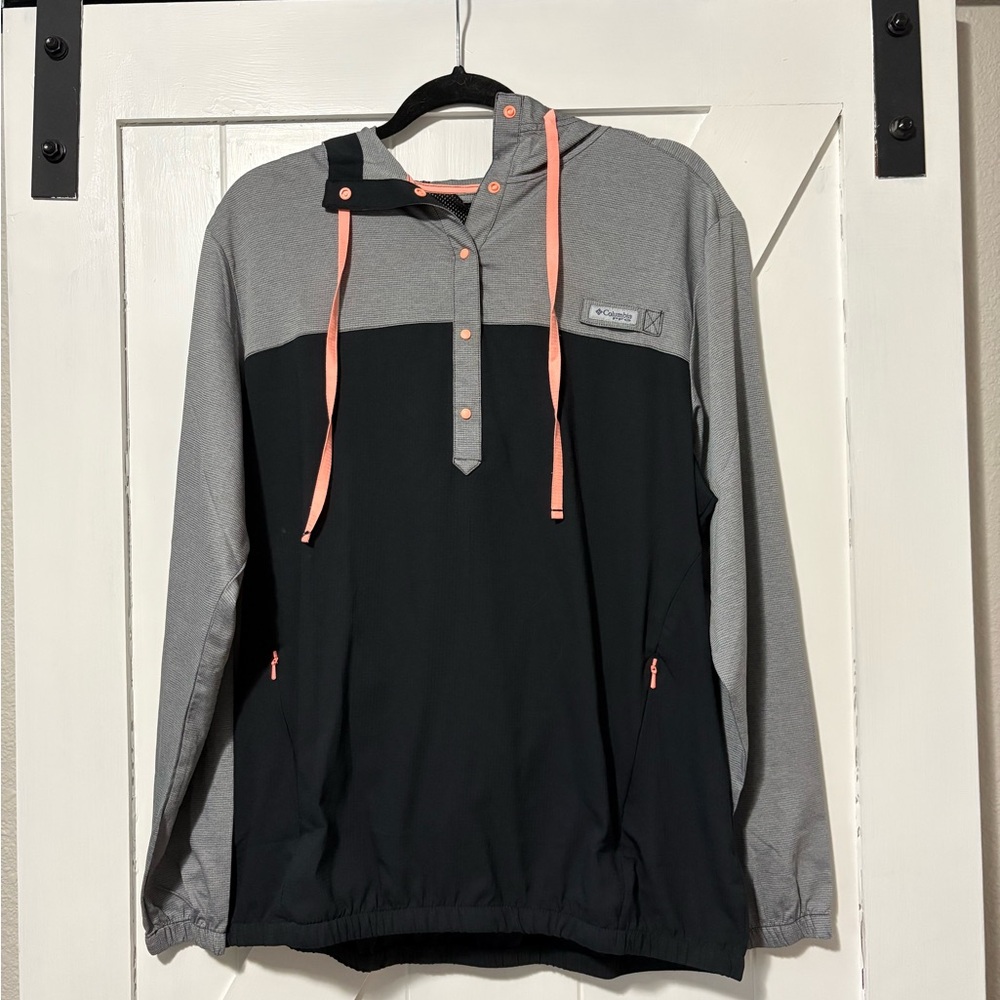 Columbia x PFG Gray, Black & Pink Fishing Pullover